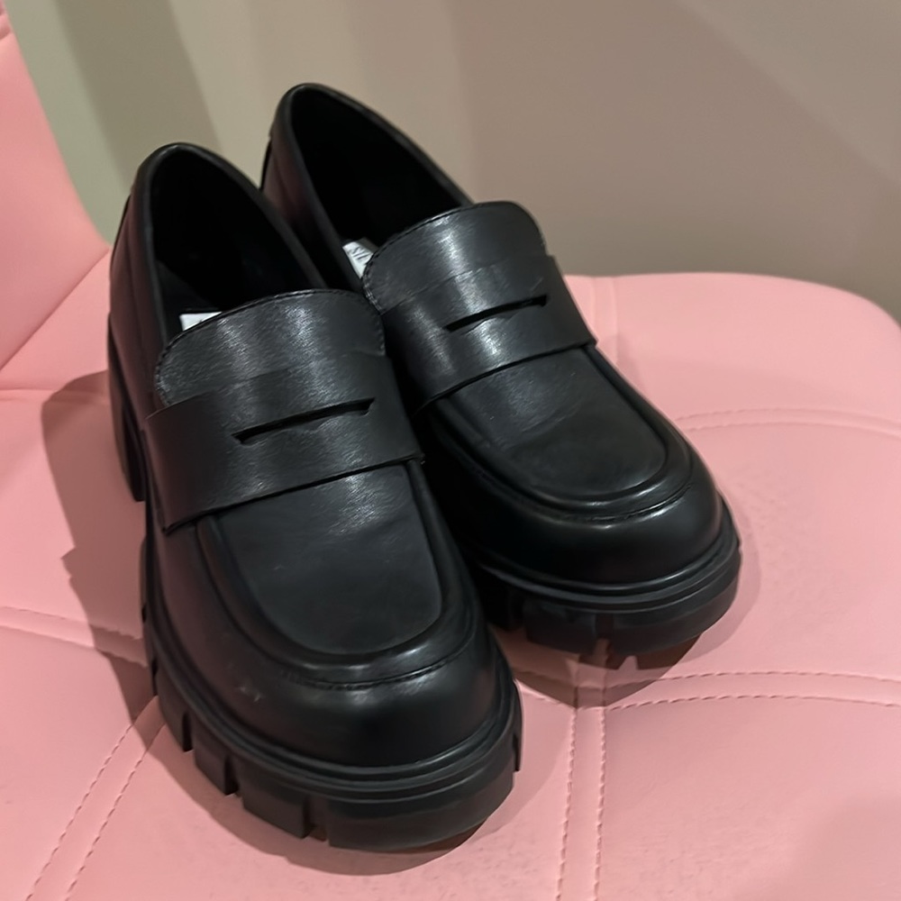 EUC Steve Madden Platform Loafers